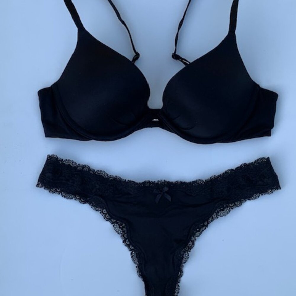 VICTORIA'S SECRET Plunge Push-up Bra Black Underwire 36B – Free Black/Lace Thong